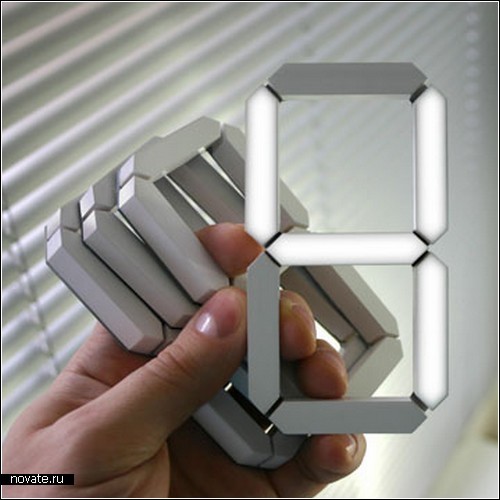 Светодиодные часы вместо занавесок. Концепт